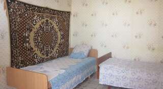 Гостиница Guest House Glitsiniya Рыбачье Четырехместный номер эконом-класса-3